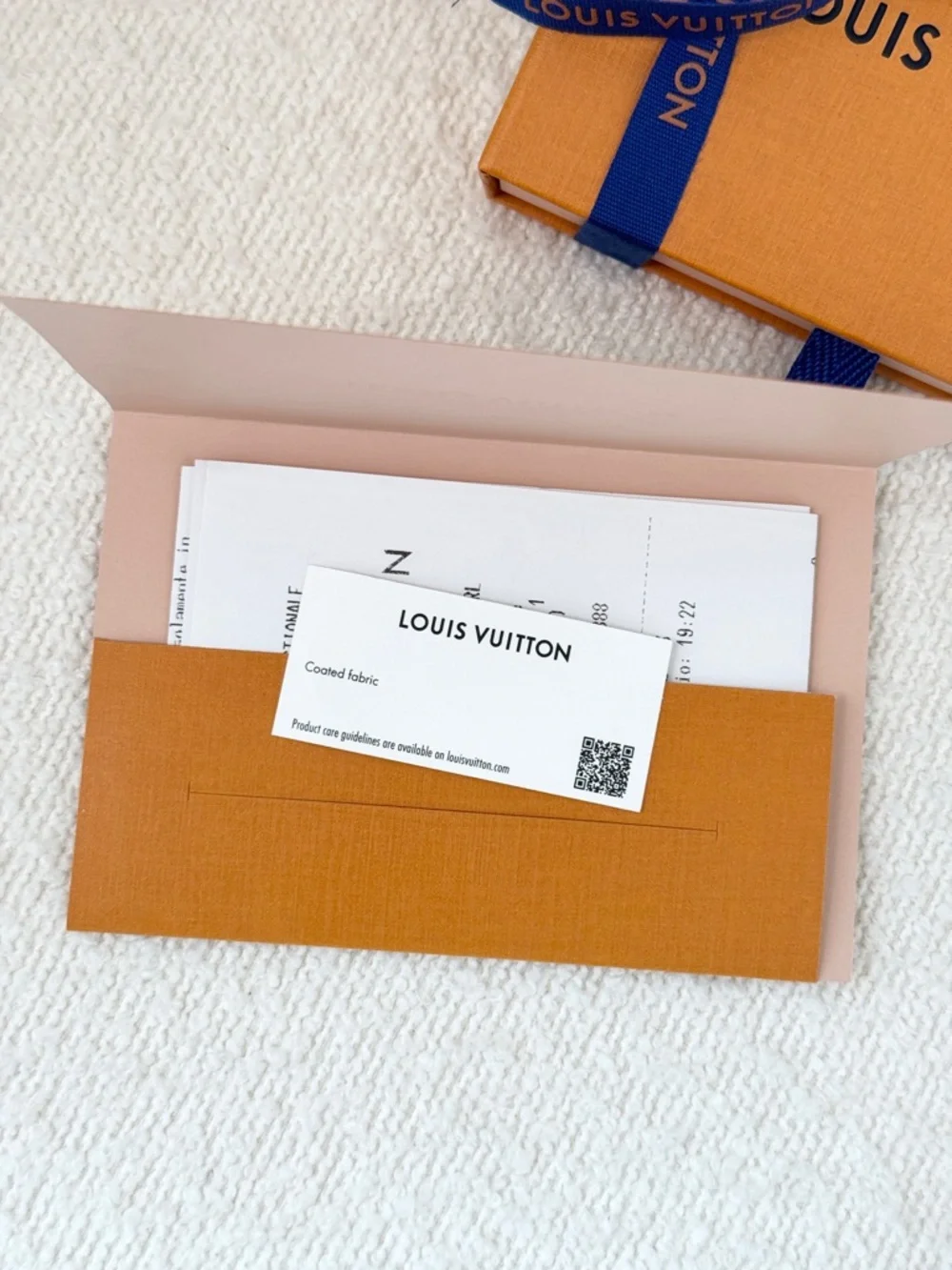 ✨NEW✨Louis Vuitton 2026 Monogram LV Confidential Bracelet 17 cm - Light Blue - Picture 9 of 11